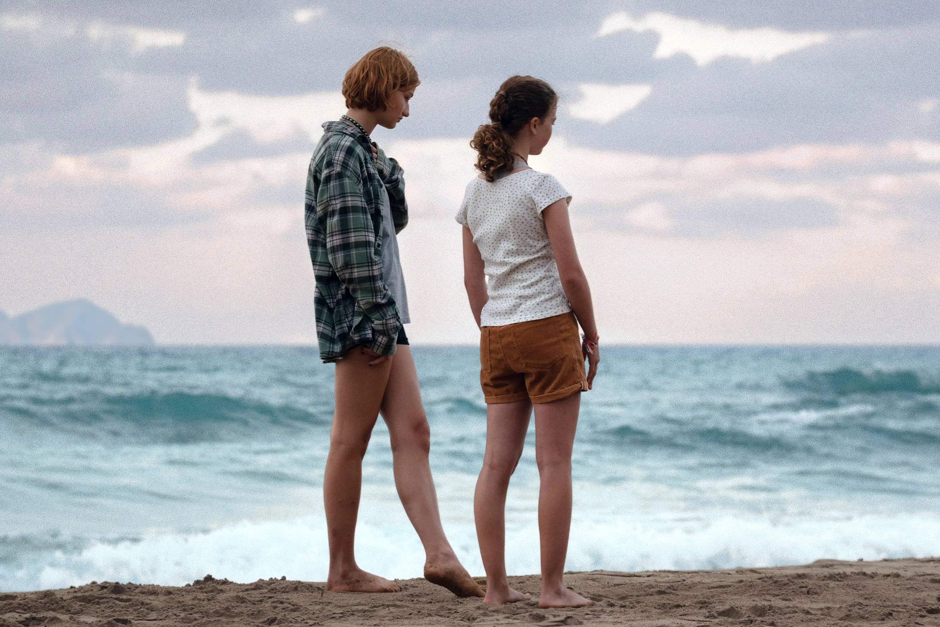 Bild aus dem Film: Paar küssend umschlungen in der Badewanne